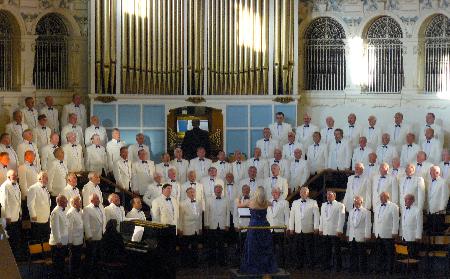Choir, piano and organ in concert